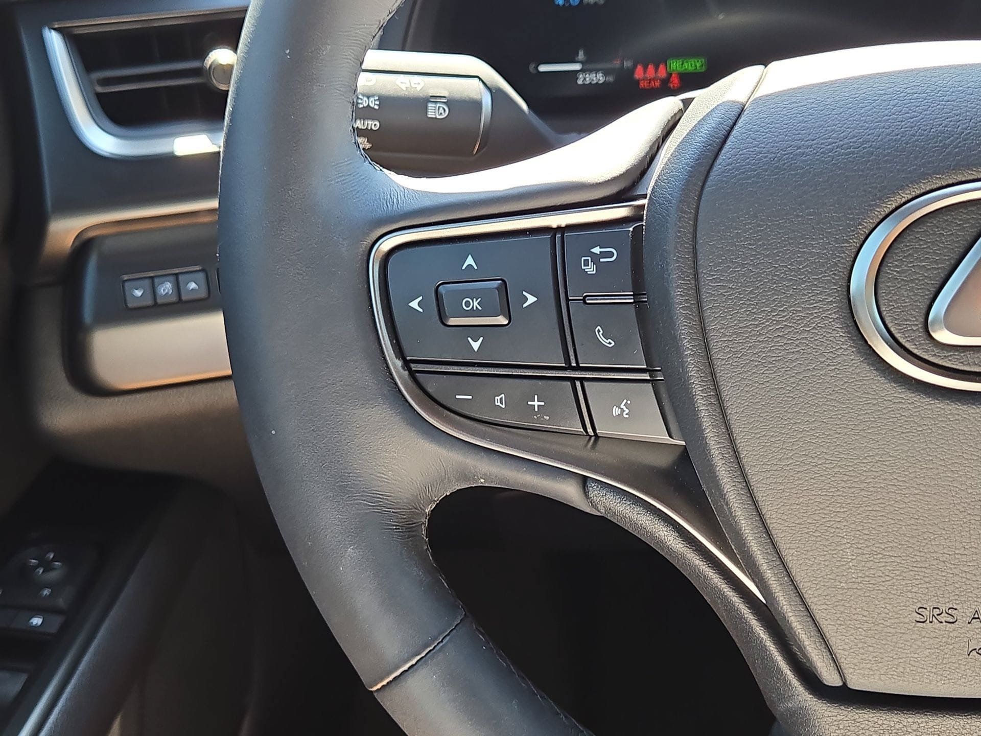 Used 2026 Lexus UX 300h FWD w/ Accessory Package (2T) image 21