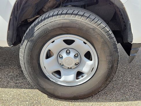 Used 2018 Toyota Tacoma SR5 RWD image 10