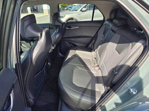 Certified 2024 Kia Niro Wind w/ Wind Preserve Package FWD image 18