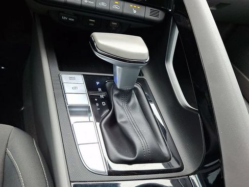 Used 2023 Hyundai Elantra SEL w/ Convenience Package FWD image 22
