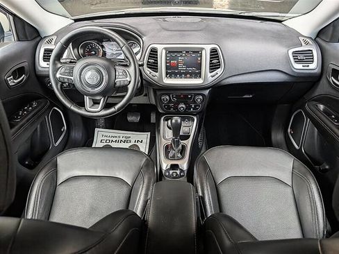 Used 2019 Jeep Compass High Altitude AWD/4WD image 3