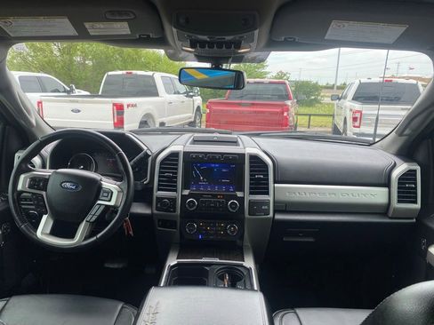 Used 2021 Ford F250 Lariat w/ Lariat Value Package AWD/4WD image 16