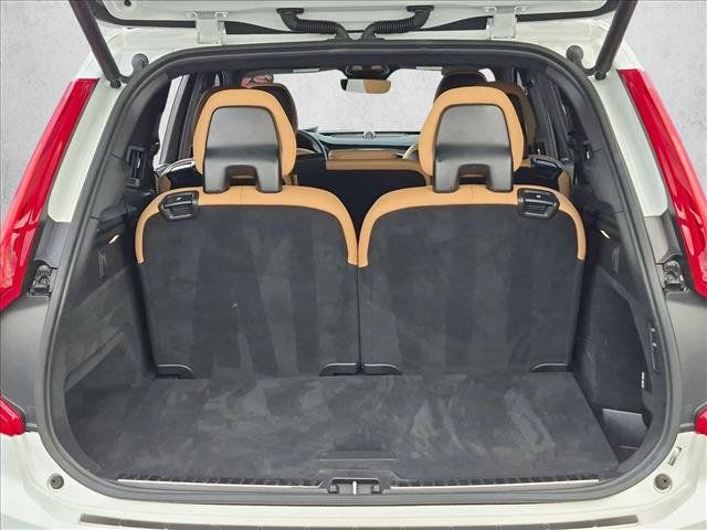Used 2023 Volvo XC90 B6 Ultimate w/ Lounge Package AWD/4WD image 6