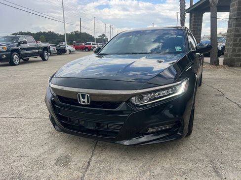 Used 2019 Honda Accord Sport image 10
