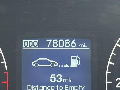 Used 2011 Hyundai Genesis 3.8 RWD image 16