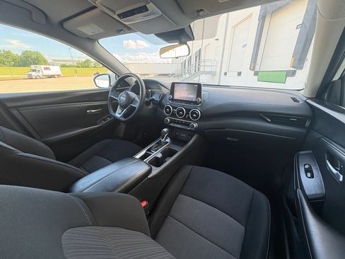 Used 2024 Nissan Sentra SV FWD image 18