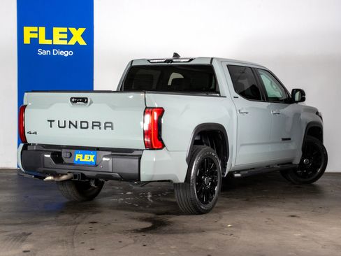 Used 2024 Toyota Tundra Limited AWD/4WD image 5