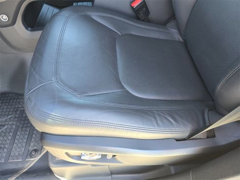 Certified 2024 Land Rover Defender 130 V8 image 30