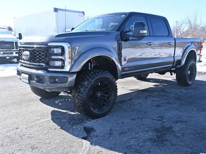 New 2026 Ford F250 Lariat w/ Black Appearance Package