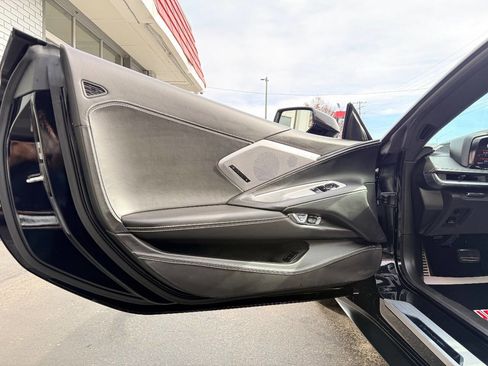 Used 2022 Chevrolet Corvette Stingray Premium Cpe w/ Z51 Performance Package image 21