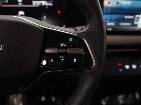 Used 2023 Nissan Ariya AWD image 17