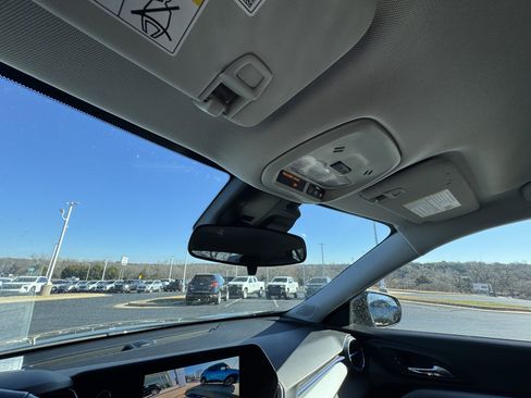 Used 2024 Chevrolet Trax LT w/ Driver Confidence Package image 18