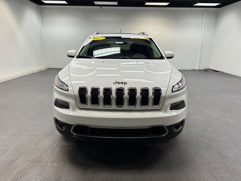 Used 2017 Jeep Cherokee Limited image 9