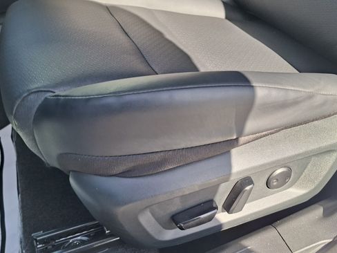 Certified 2025 Nissan Rogue SV w/ SV Premium Package FWD image 18