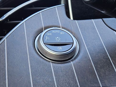 Certified 2025 Mercedes-Benz E 350 4MATIC Sedan image 19