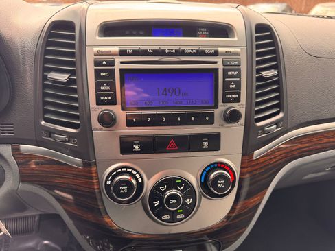 Used 2011 Hyundai Santa Fe GLS FWD image 25