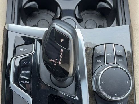 Used 2017 BMW 530i 530i Sedan 4D image 29