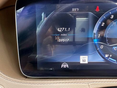 Used 2019 Mercedes-Benz S 560 4MATIC Sedan image 32