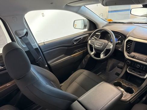 Used 2023 GMC Acadia SLE w/ Driver Convenience Package image 30