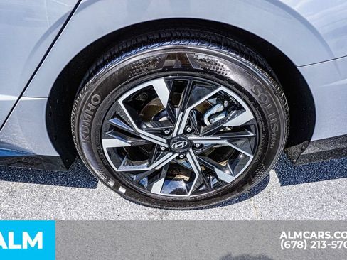 Used 2025 Hyundai Sonata SEL FWD image 16