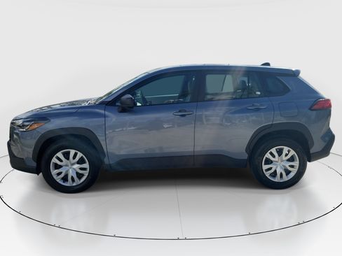 Certified 2025 Toyota Corolla Cross L FWD image 4