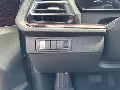 New 2026 Chevrolet Traverse Z71 w/ Enhanced Driving Package AWD/4WD image 25