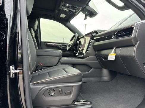 New 2026 GMC Yukon Elevation w/ Elevation Premium Package image 35