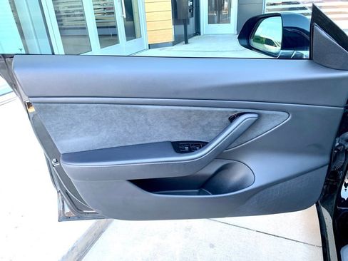 Used 2020 Tesla Model 3 Long Range image 10