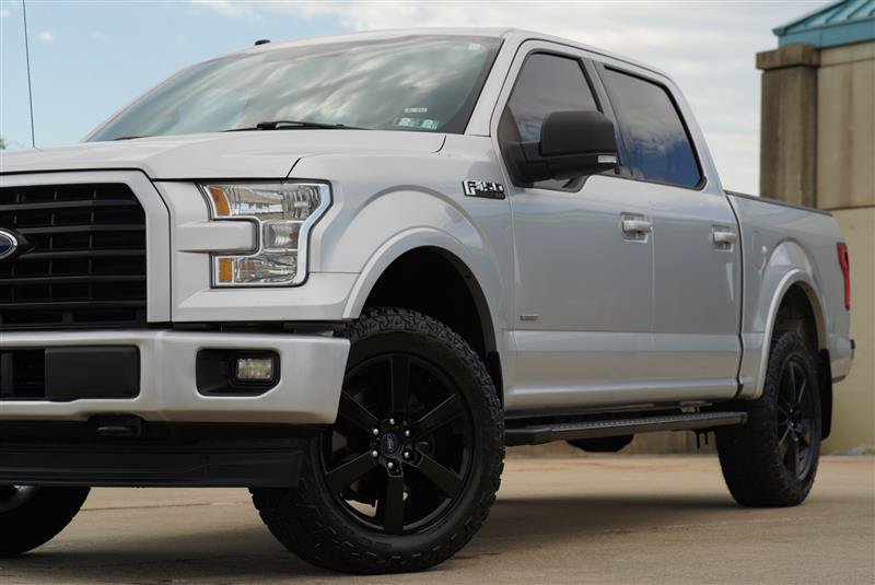 Used 2017 Ford F150 XLT w/ Equipment Group 302A Luxury AWD/4WD image 11