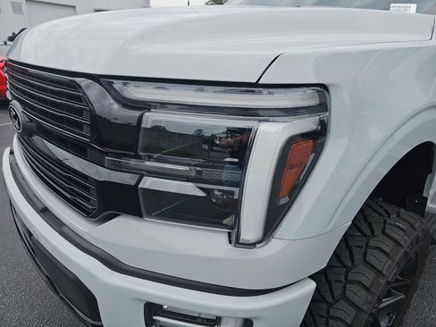 Used 2024 Ford F150 Platinum w/ FX4 Off-Road Package AWD/4WD image 33