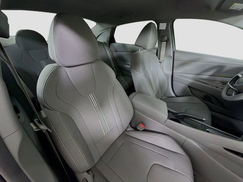 Used 2025 Hyundai Elantra Sport FWD image 27