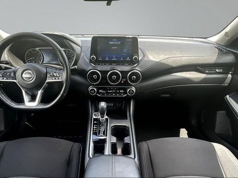 Used 2025 Nissan Sentra SV w/ All-Weather Package FWD image 7