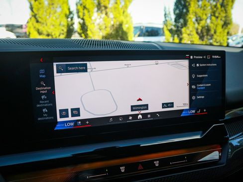 Used 2025 BMW M5 Touring image 25