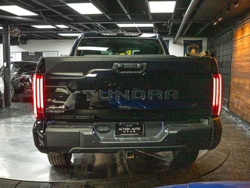 Used 2022 Toyota Tundra SR5 w/ SR5 Convenience Package image 6