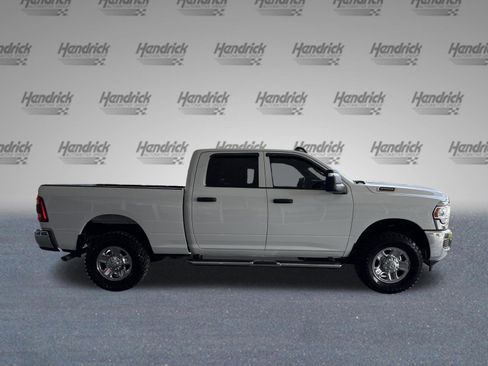 Used 2024 RAM 2500 Tradesman w/ Chrome Appearance Group AWD/4WD image 10