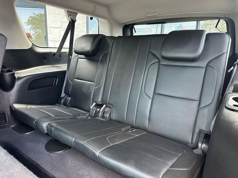 Used 2019 Chevrolet Suburban LT AWD/4WD image 15