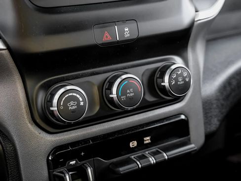 Used 2023 RAM 3500 Big Horn AWD/4WD image 29