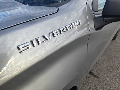 Used 2025 Chevrolet Silverado 1500 LT image 9