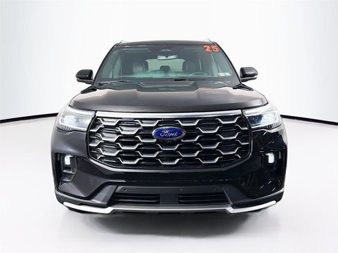 Used 2025 Ford Explorer Platinum AWD/4WD image 6