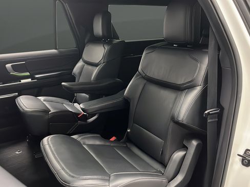 Used 2025 Ford Expedition Max Platinum w/ Stealth Performance Package AWD/4WD image 24