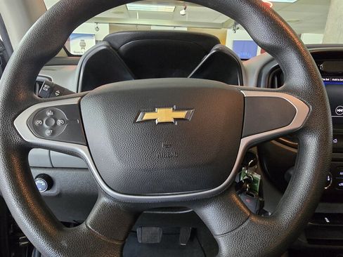 Used 2022 Chevrolet Colorado W/T w/ WT Convenience Package RWD image 25