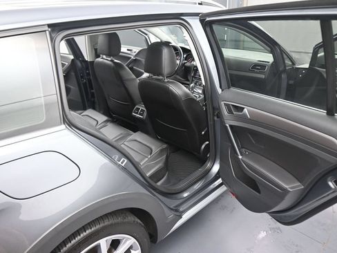 Used 2018 Volkswagen Golf Alltrack SEL AWD/4WD image 44
