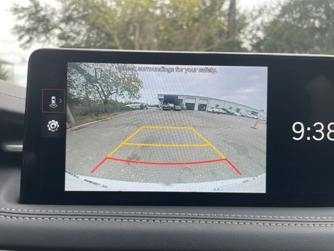 Used 2025 Genesis G70 2.5T image 17