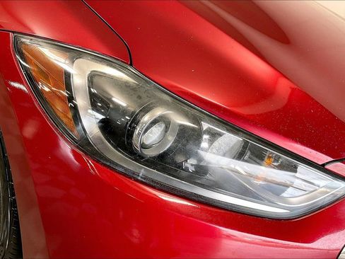 Used 2017 Hyundai Elantra Limited image 26