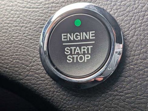 Used 2021 Ford Edge ST image 28