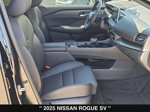 Used 2025 Nissan Rogue SV w/ SV Premium Package FWD image 32