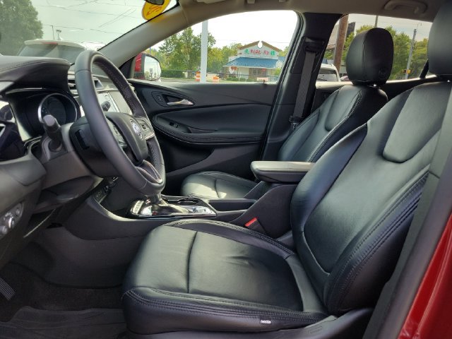 Used 2023 Buick Encore GX Preferred w/ Cold Weather Comfort Package AWD/4WD image 17