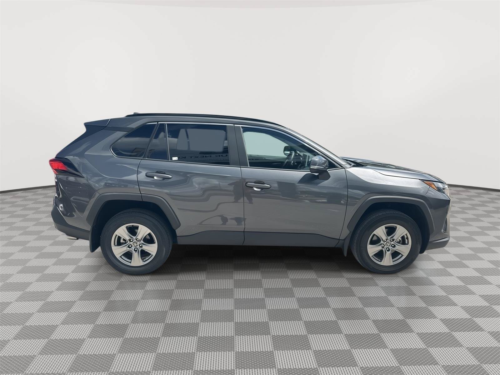 Used 2024 Toyota RAV4 XLE FWD image 4