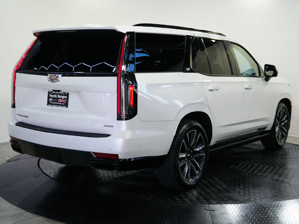 Used 2024 Cadillac Escalade Sport Platinum w/ LPO, Floor Liner Package AWD/4WD image 8
