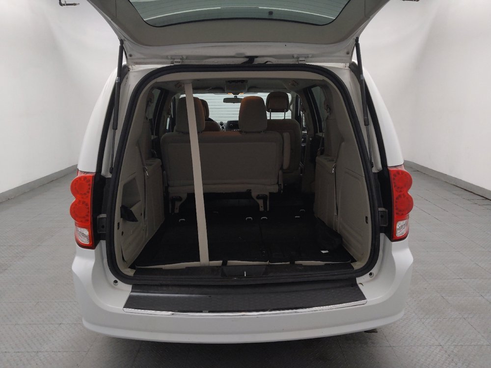 Used 2017 Dodge Grand Caravan SE FWD image 29